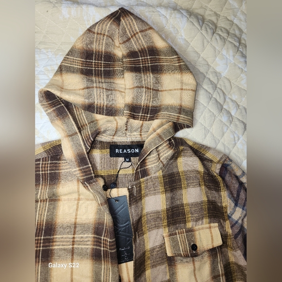 Hooded Flannel button upv - Picture 2 of 4